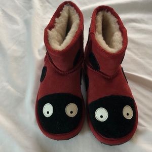 Emu  boots kid size 11